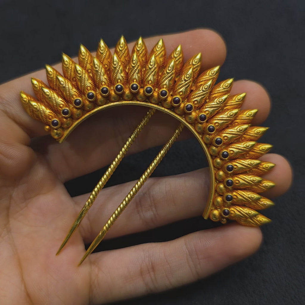 Nila Mayura 925 Silver Kesh Pin