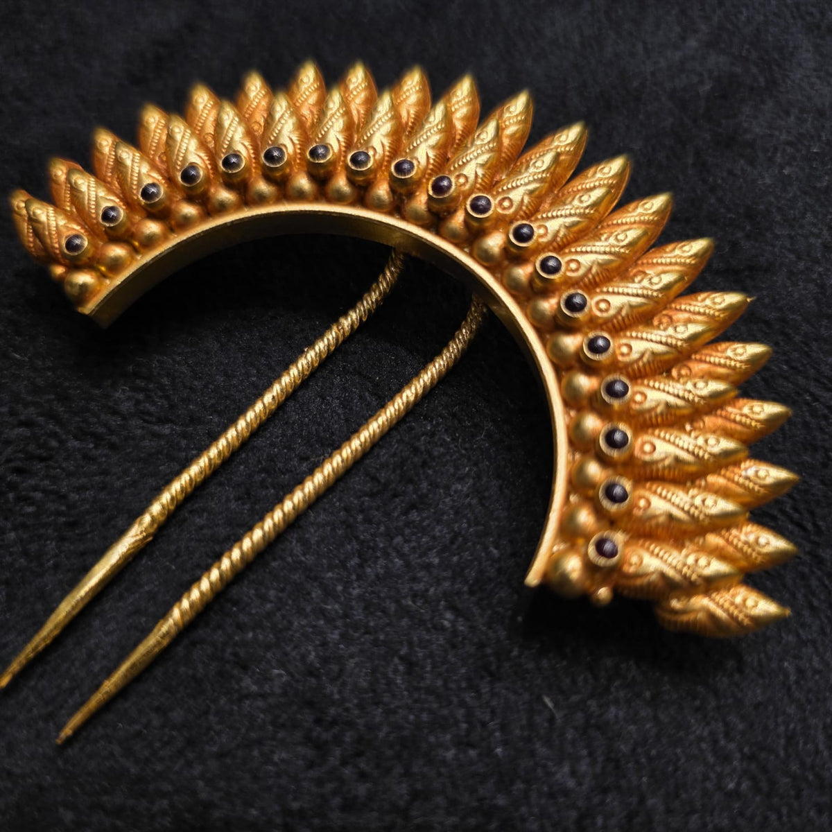 Nila Mayura 925 Silver Kesh Pin
